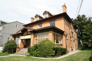 LARGE 1 BEDROOM NORTH SHORE PITTSBURGH PA
