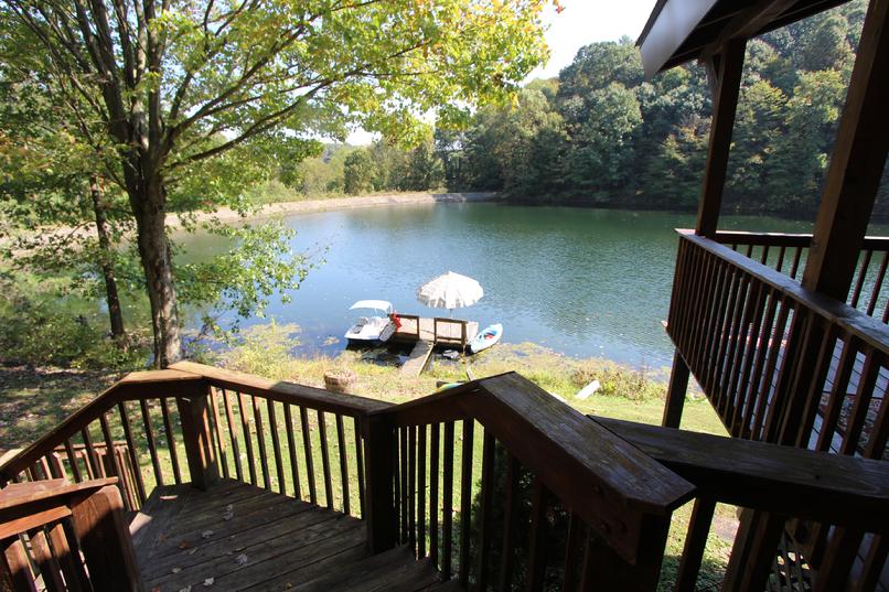 PRIVATE LAKE FRONT HOUSE FOR RENT NEAR PITTSBURGH PA