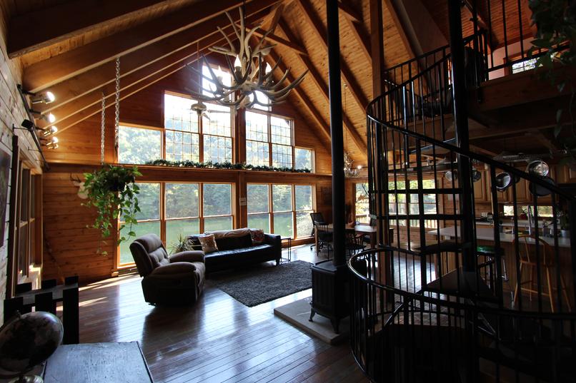 PRIVATE LAKE HOUSE FOR RENT NEAR PITTSBURGH PA