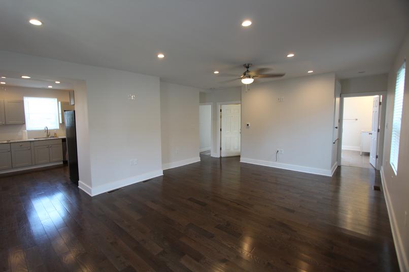 SEWICKLEY PA 2 BEDROOM APARTMENT FOR RENT WITH GARAGE