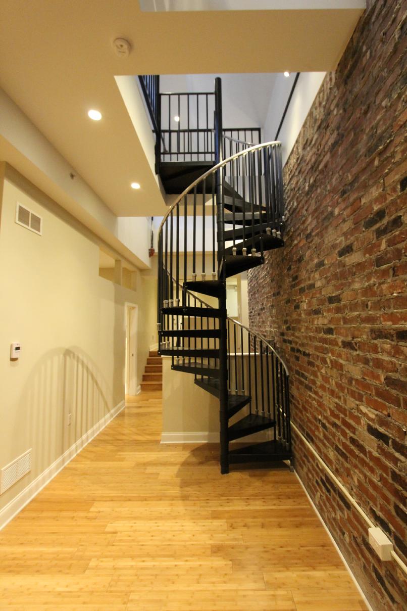 LUXURY APARTMENTS IN DOWNTOWN PITTSBURGH CULTURAL DISTRICT