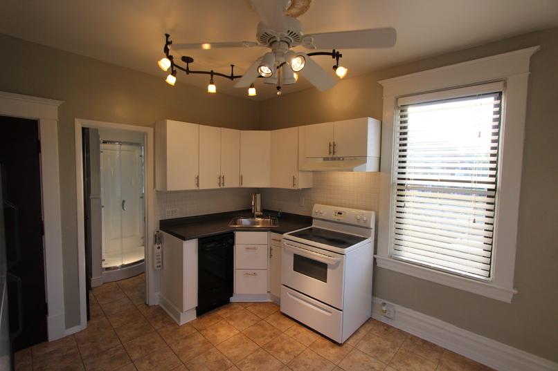 NORTH SHORE AREA 1 BEDROOM APARTMENT FOR RENT