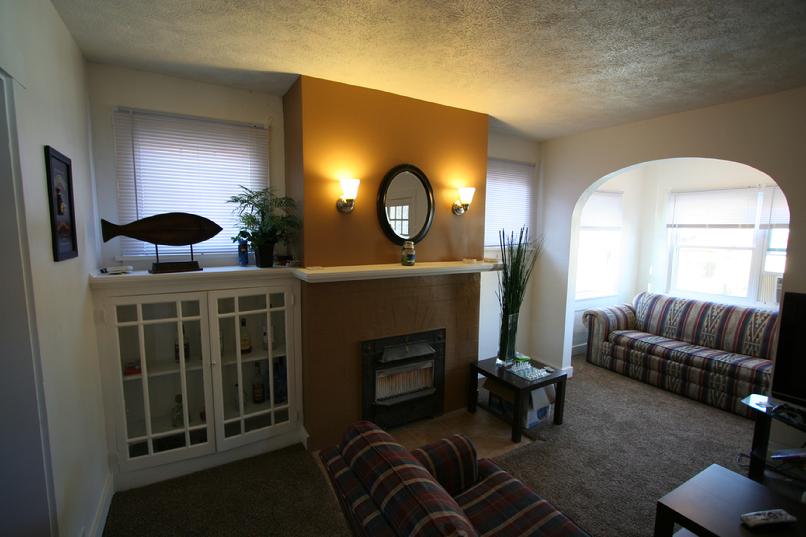 Brighton Heights 3 bedroom apartment for rent - only 5 minutes from downtown Pittsburgh